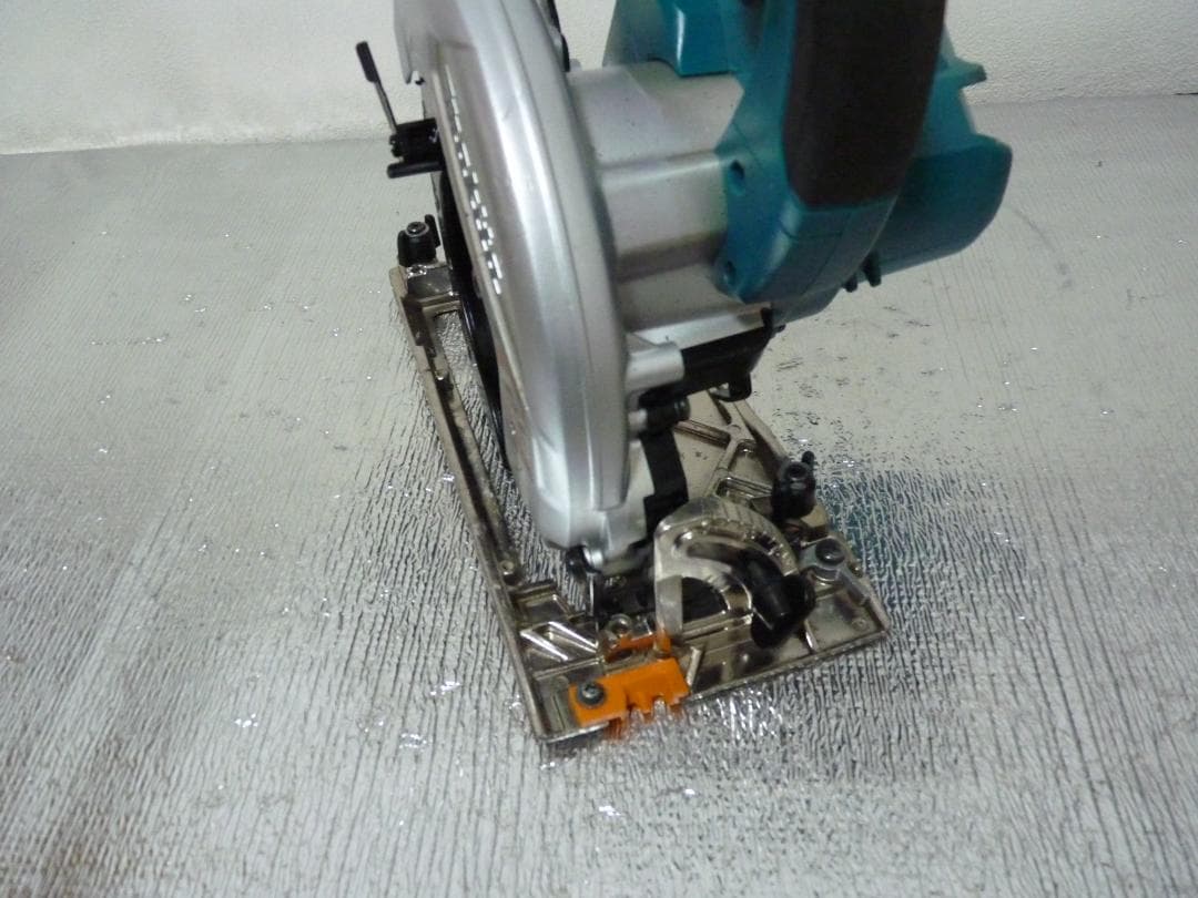 Makita マルノコ 18v HS631d Makita マルノコ 18v HS631d