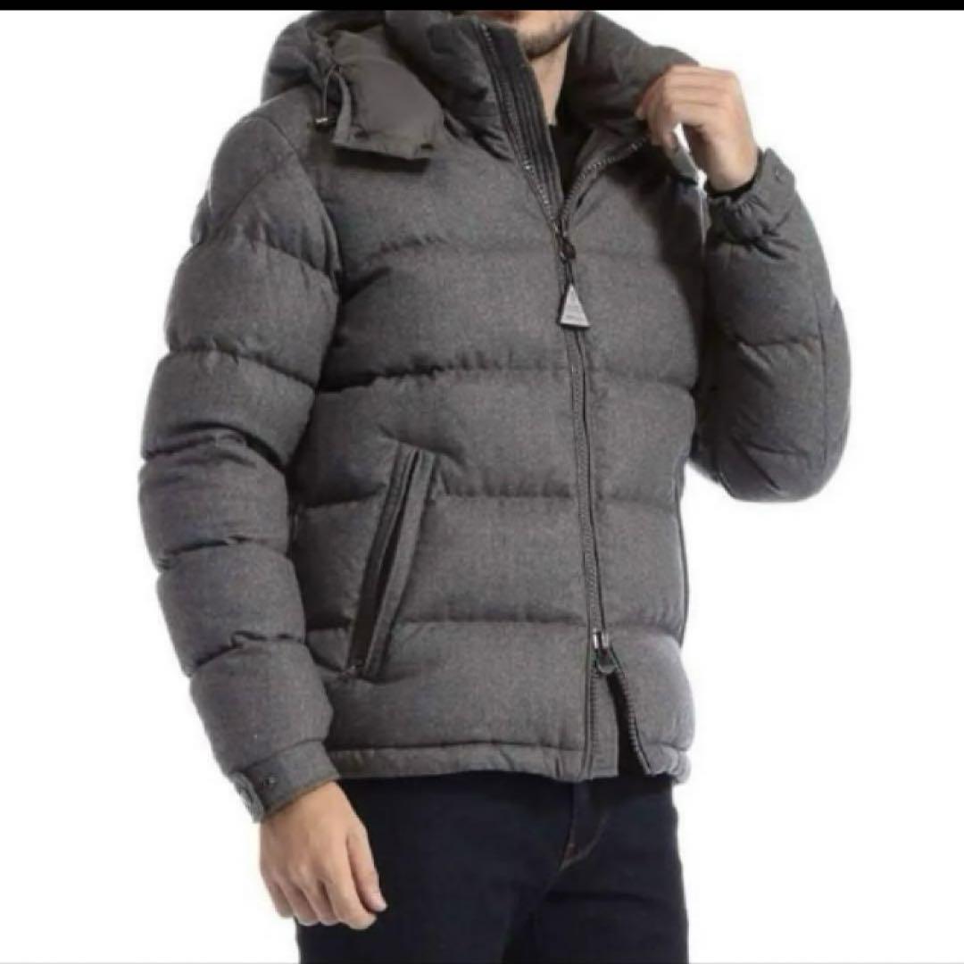 極美品 MONCLER \"モンジュネーブル\" 国内正規品 グレー T3