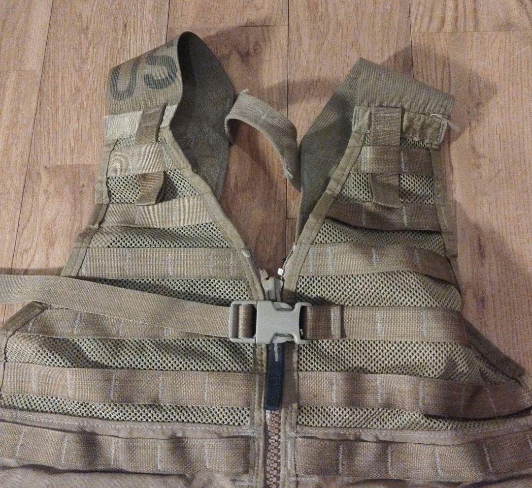 米軍 U.S タクティカルベスト ①