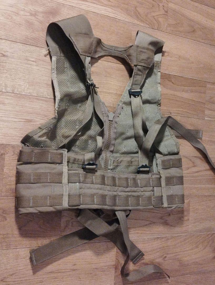 米軍 U.S タクティカルベスト ①