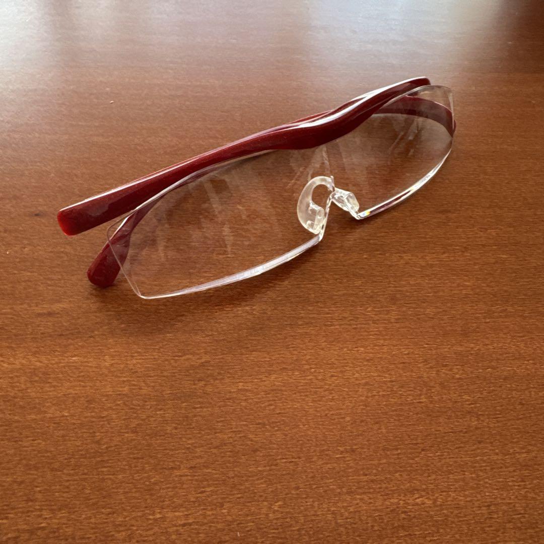 美品　ハズキルーペ　赤い老眼鏡 ケース付き　1.6倍 小物 新品ハズキルーペコンパクト1 6倍クリアレンズルビーレッド