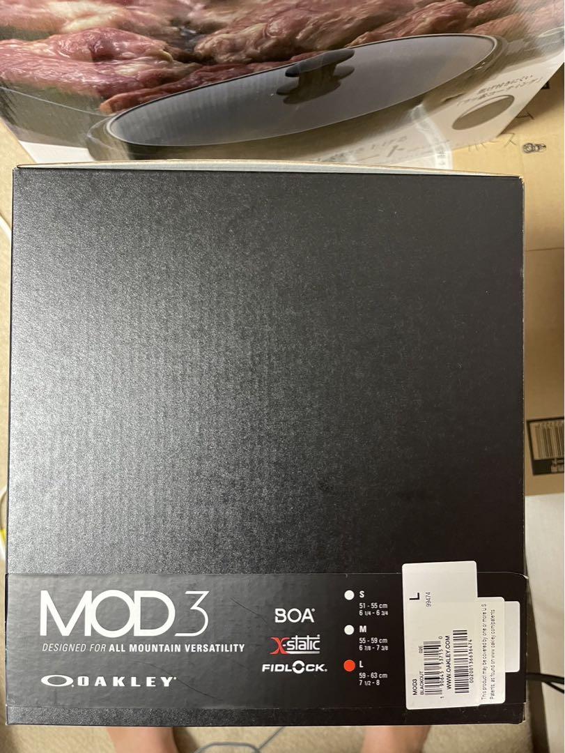 オークリー　スノーボードヘルメット　新品
