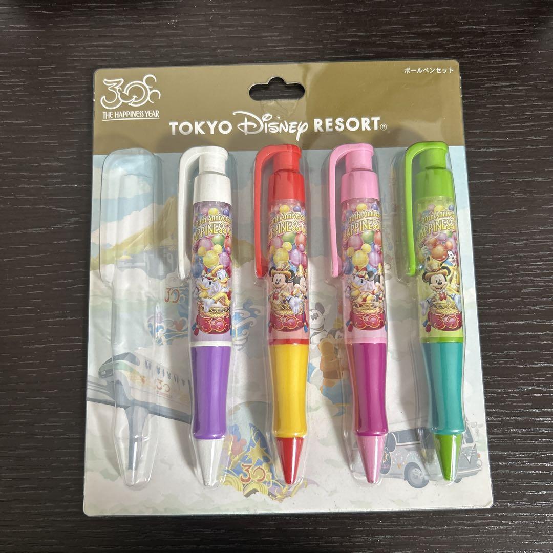 ディズニー30周年　ボールペンセット4つ