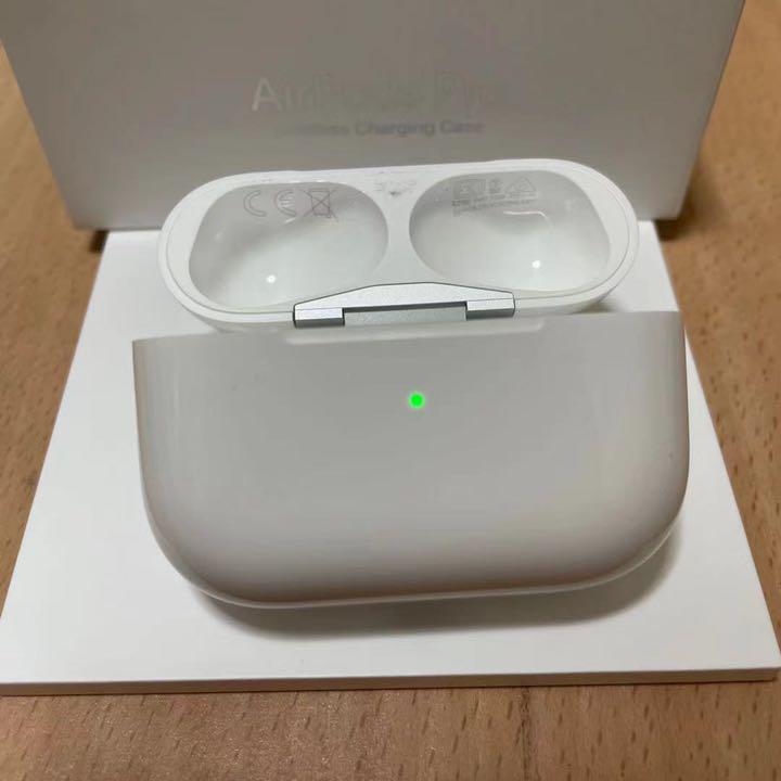 お手軽価格で贈りやすい Apple 純正品充電器のみ pro AirPods ケース ...
