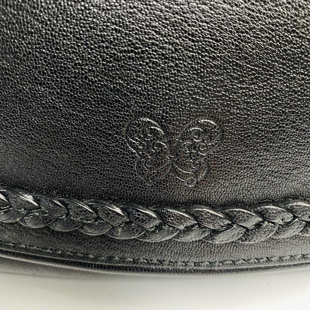 【美品】アナスイ　ANNASUI　ショルダーバック　バタフライ　花柄　レザー　黒