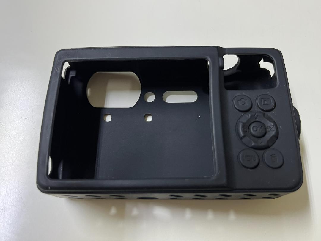 【中古美品】　Nikon　COOLPIX W300　シリコンジャケットオマケ付