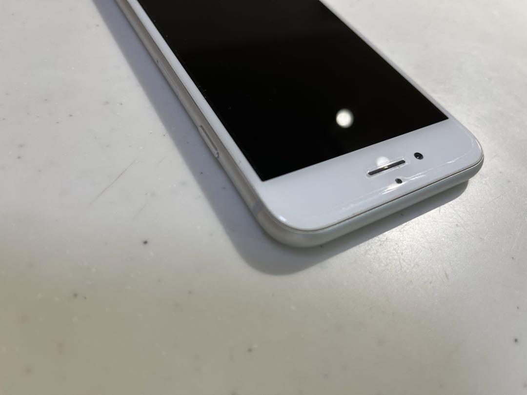 iPhone 8 シルバー 64 GB SIMフリーオンライン