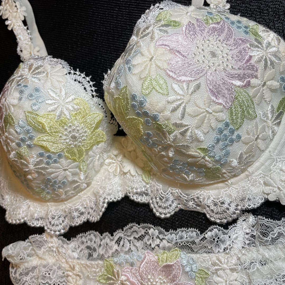 ワコール トレフル31 G70 : ブラジャーショーツ
