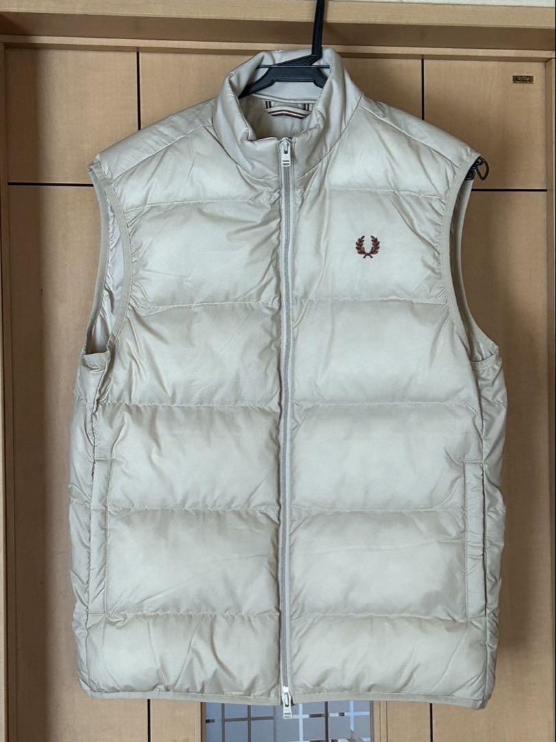FRED PERRY ダウンベスト