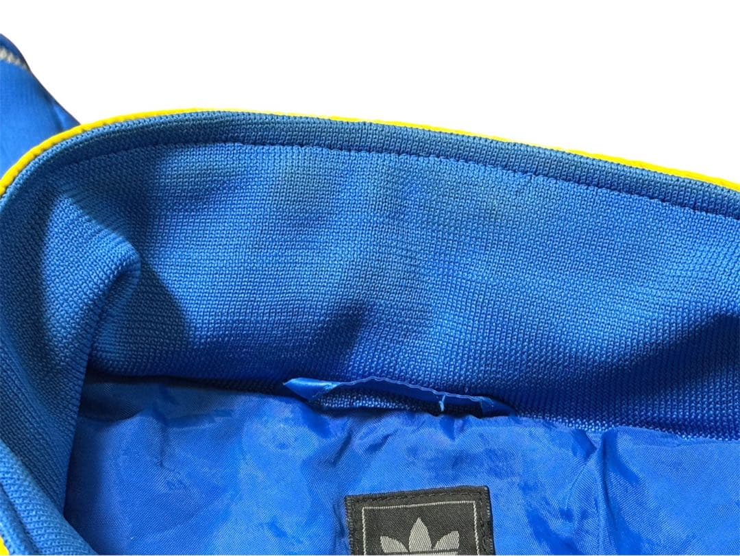 ★アディダス★ トレフォイル　マルチカラー 刺繍 ダウンジャケット