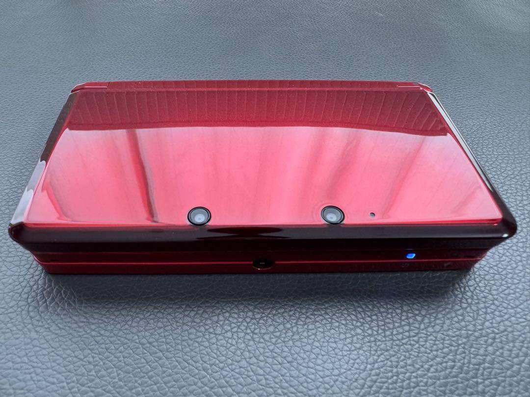 ニンテンドー3DS 本体　メタリックレッド