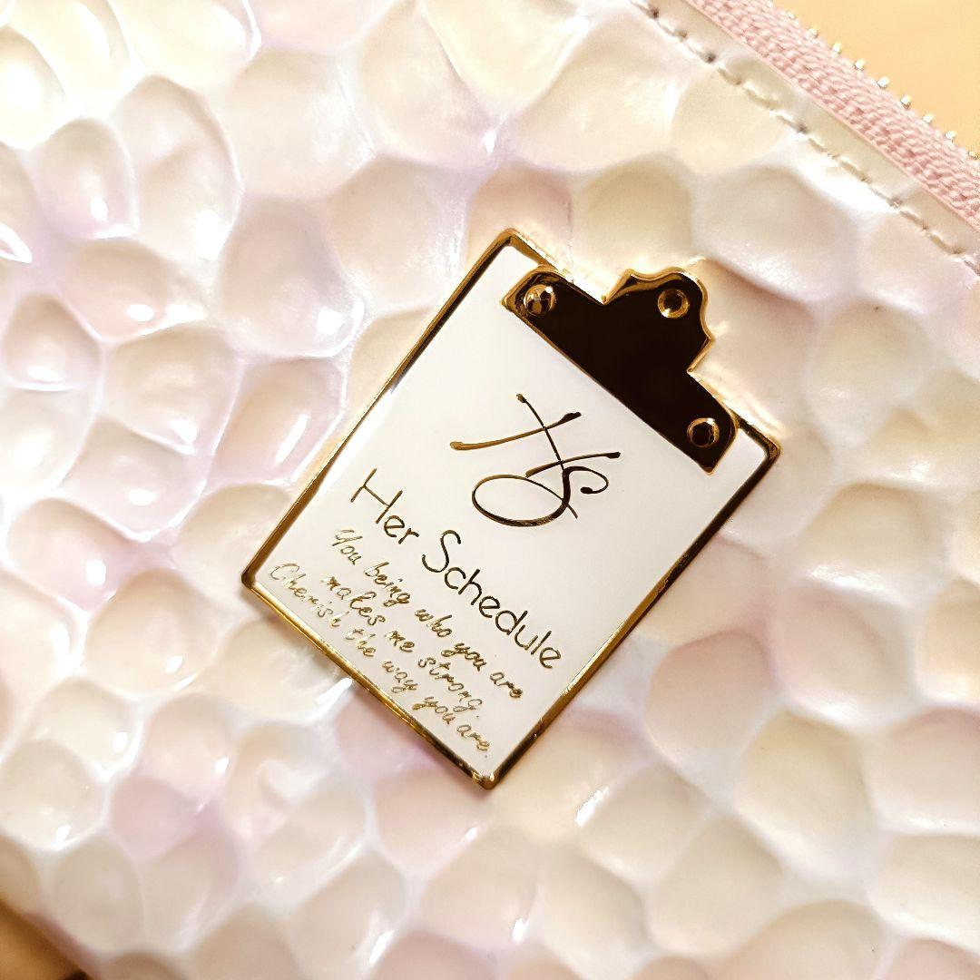 ハースケジュール チェレットパフューム White Rose 長財布 誕生記念