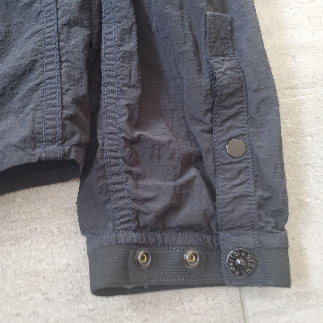 STONE ISLAND 黒 ナイロンジャケット フード付き