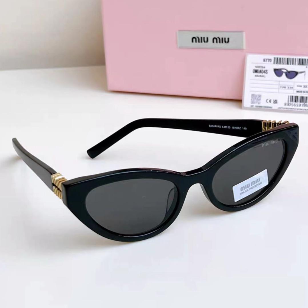 miu miu キャットアイ　サングラス Miu Miu Eyewear ミュウミュウ・アイウェア キャットアイ