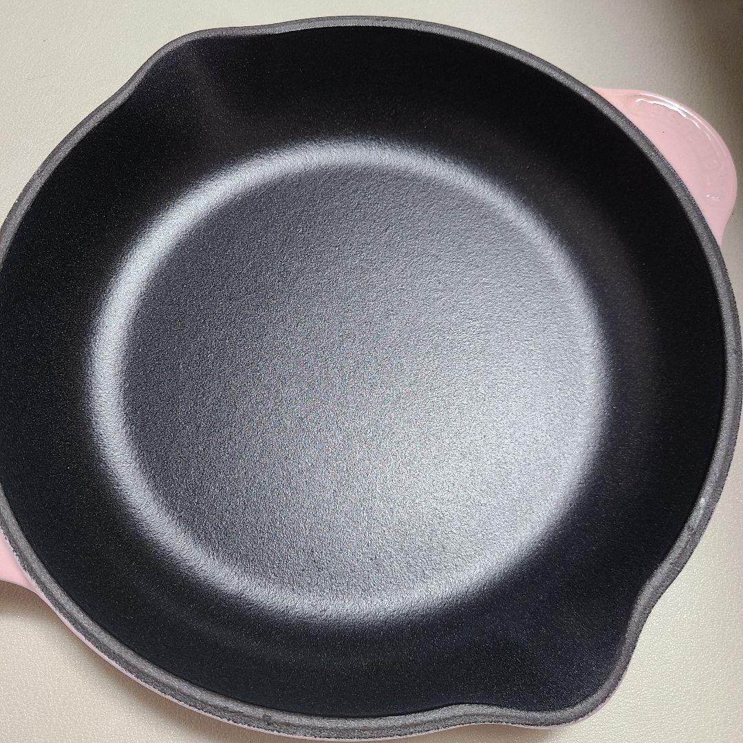 ルクルーゼ スキレット20㎝ シフォンピンク
