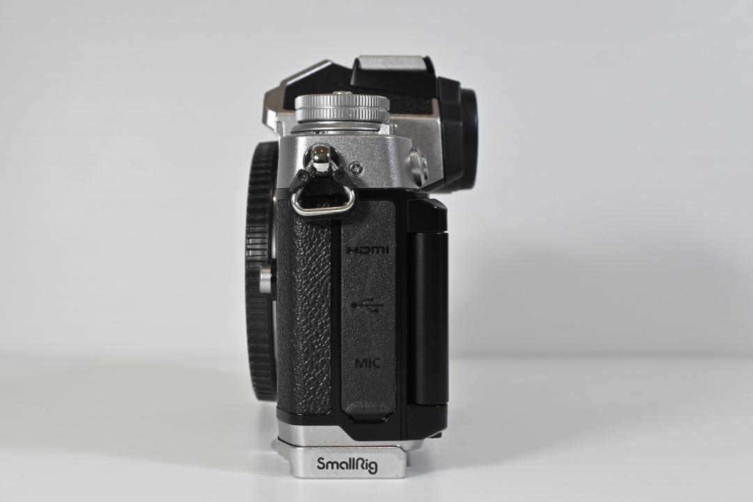 中古品 Nikon ミラーレス一眼 Z fc シルバー おまけ付き 中古品 Nikon ミラーレス一眼 Z fc シルバー おまけ付き正規 品