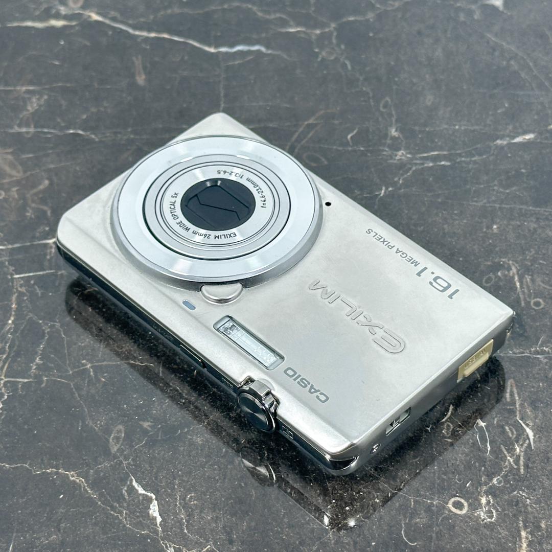 CASIO EXILIM EX-ZS12　シルバー