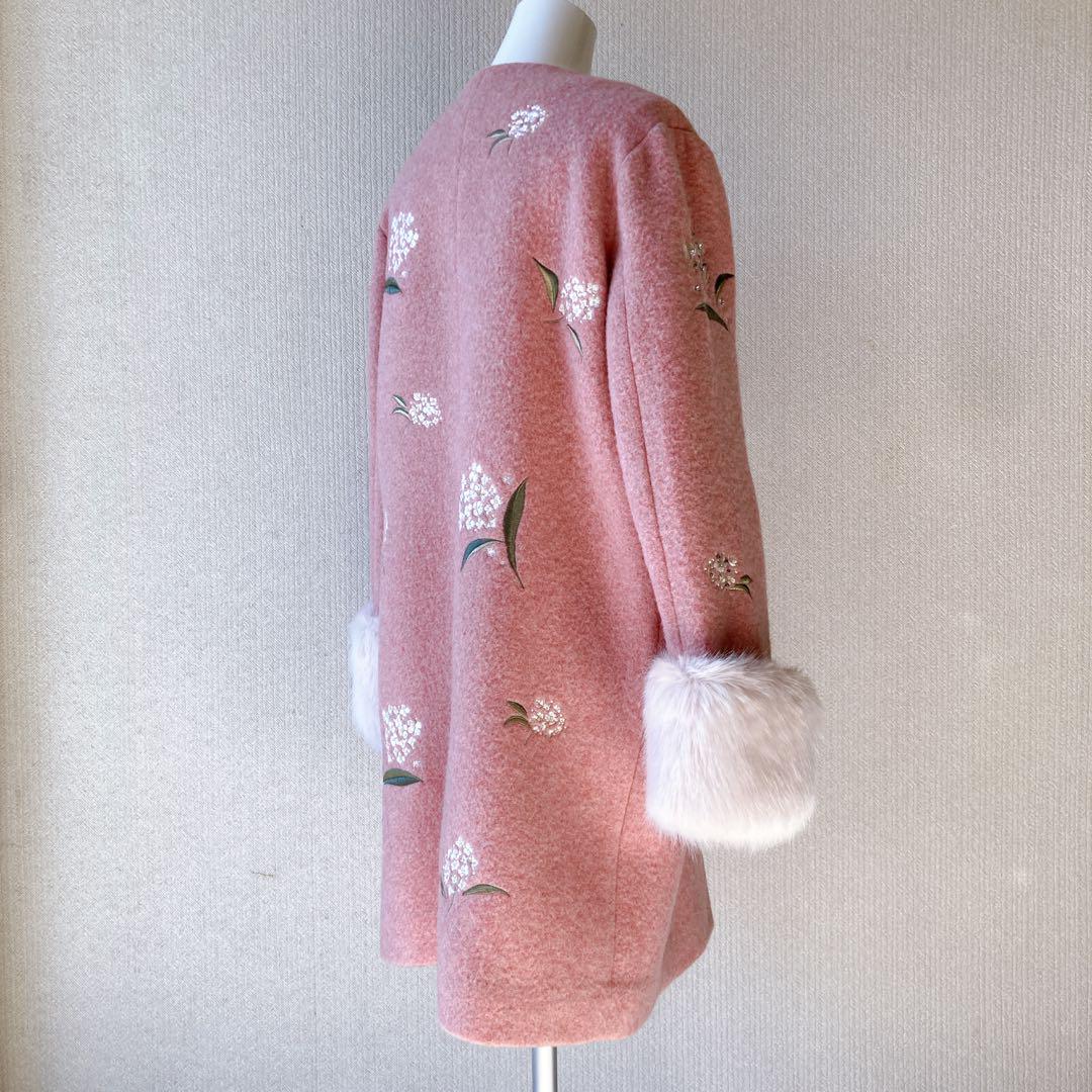 Lily Brown リリーブラウン ファーコートビーズ ビジュー 花刺繍