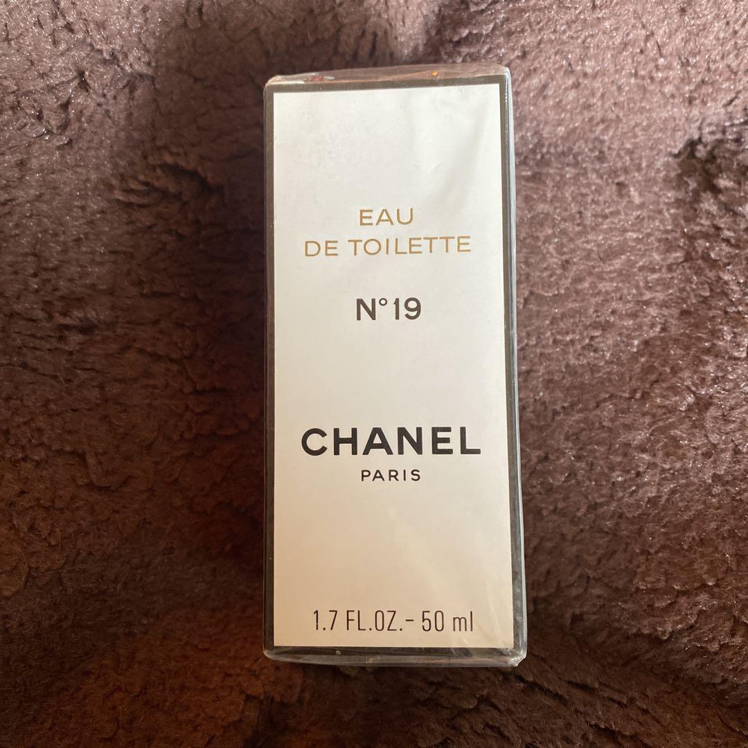 CHANEL Eau de Toilette N°19 50ml シャネル