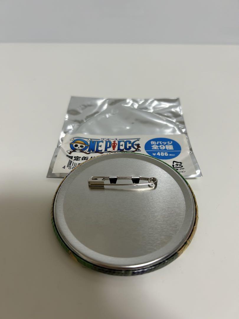 ワンピース　缶バッジ　ゾロ
