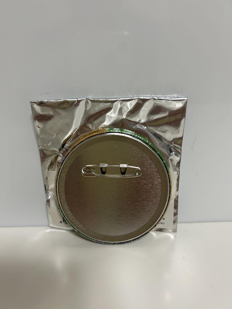 ワンピース　缶バッジ　ゾロ