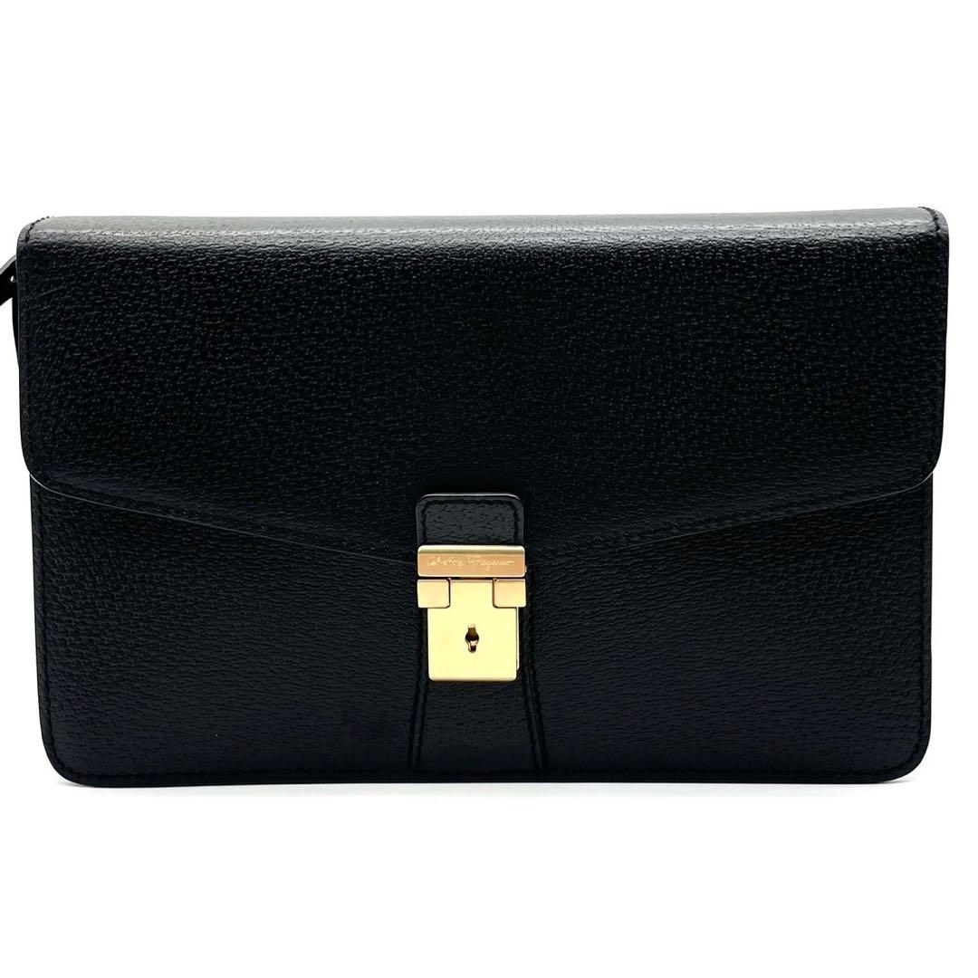 セカンドバッグ ロック金具