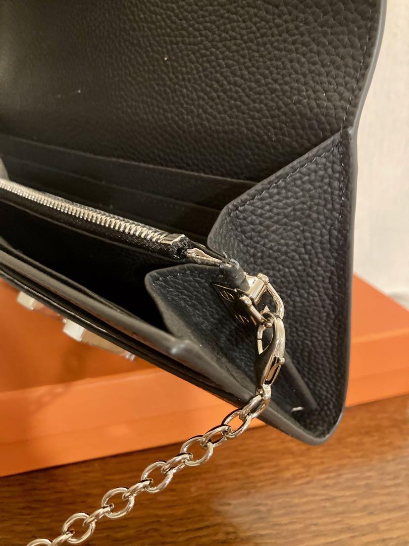 新品未使用　チェーンウォレット　クラッチバック　長財布　牛革