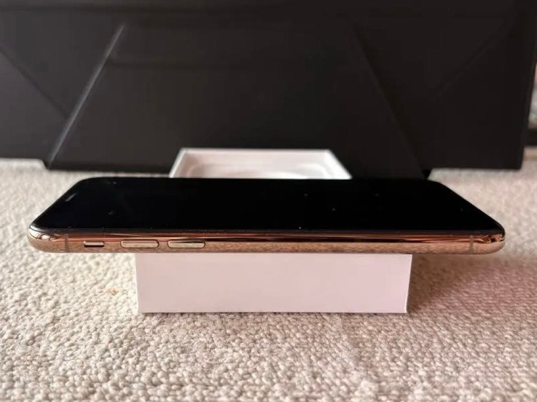 iPhone XS 256GB ゴールド SIMフリー 本体 バッテリー73% iPhone XS 256GB ゴールド SIMフリー 本体 バッテリー73%