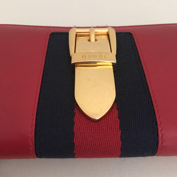 GUCCI シルヴィ ラウンドファスナー 長財布 レッド グッチ