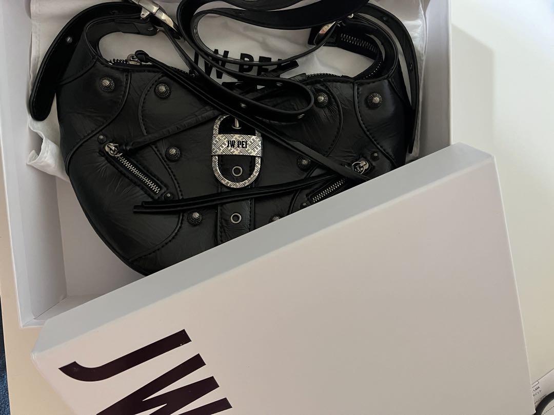 JW PEI TESSA ショルダーバッグ メタリックシルバー デニム Tessa Denim Embossed Shoulder Bag - Blue | JW PEI