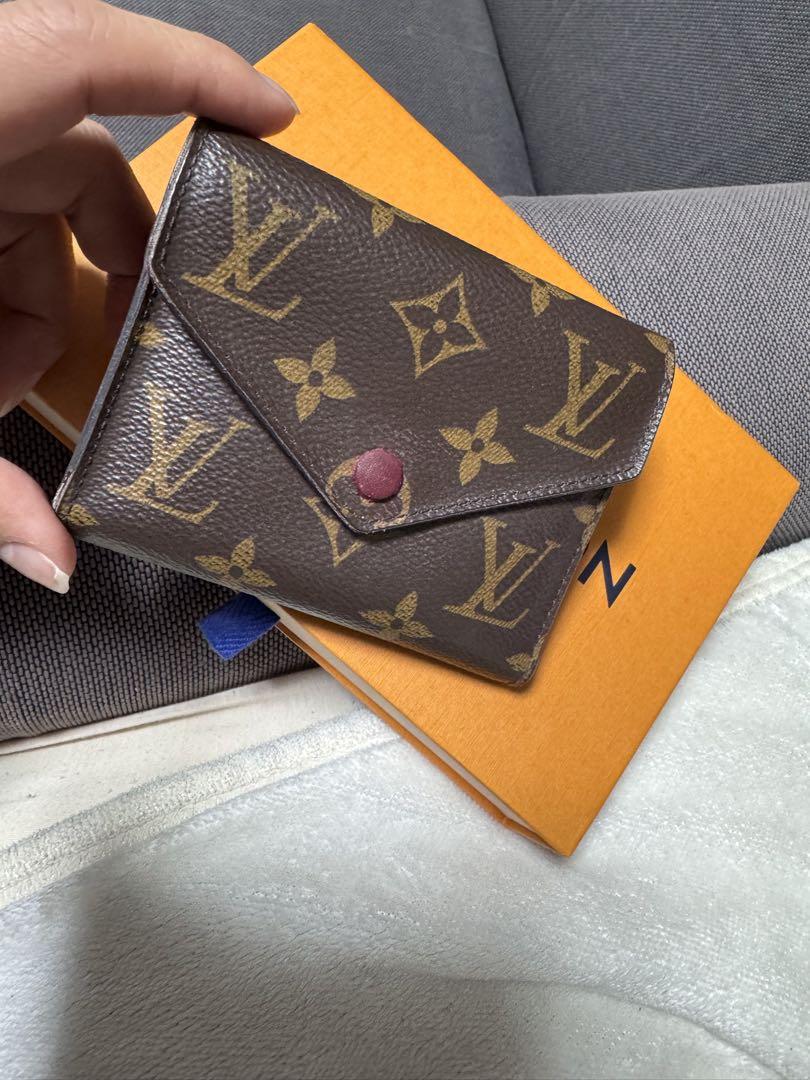 美品　正規品　ルイヴィトン　ヴィクトリーヌ　折り財布　　モノグラム