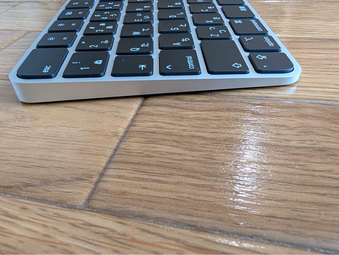 Apple Magic Keyboard（テンキー付き）ケーブル付属