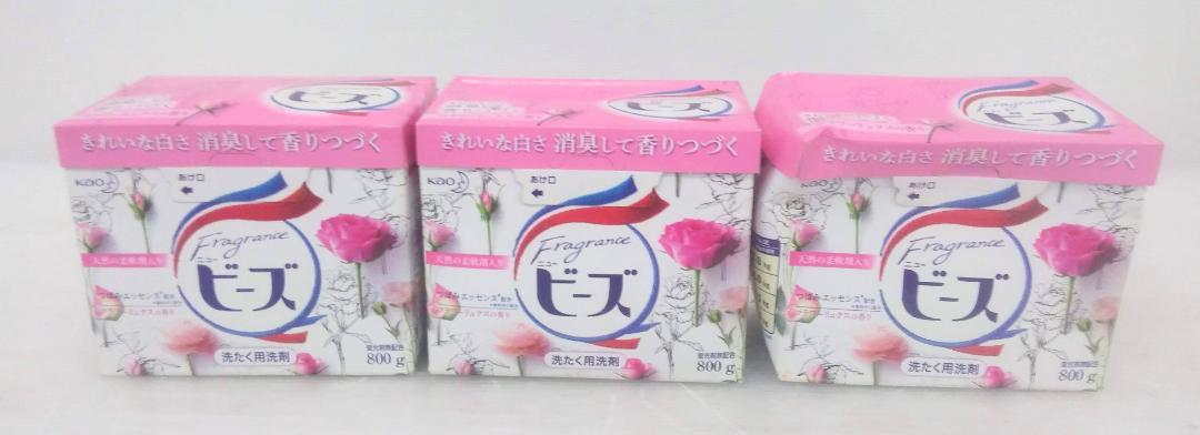 ● ●粉洗剤8個