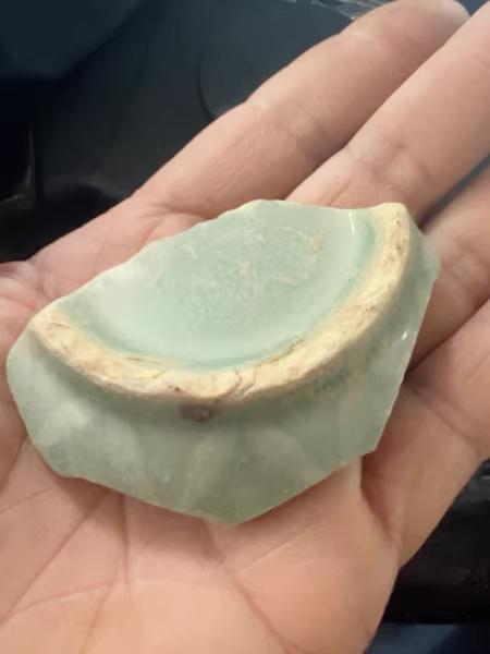 淡い緑色 陶器製 釉薬材料