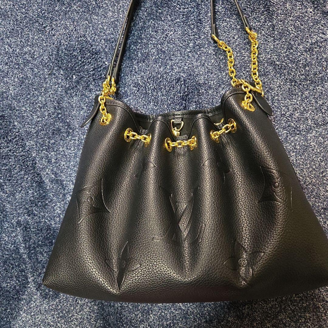 LVブラックレザーショルダーバッグ ゴールドチェーン付き