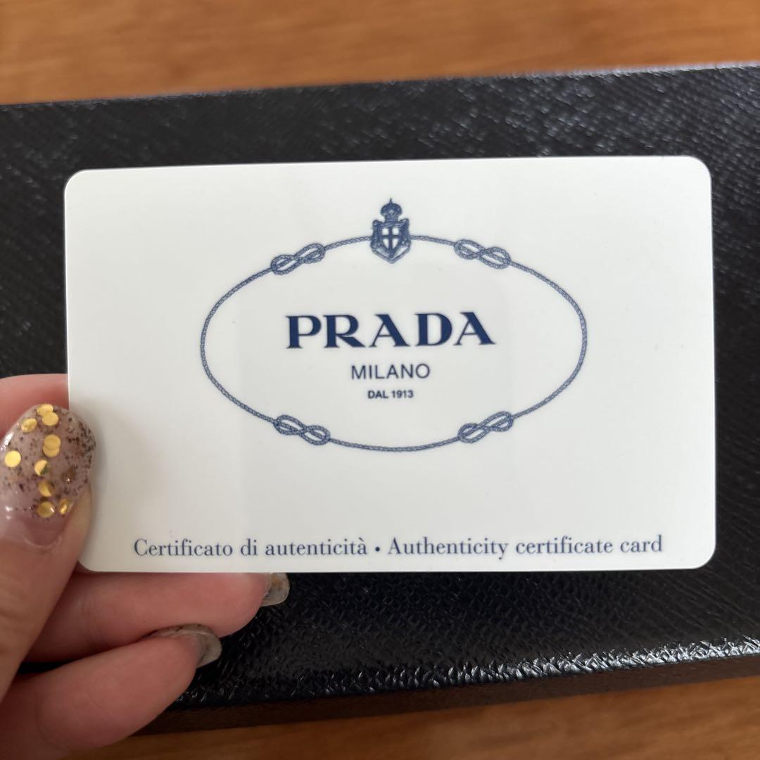 PRADA サフィアーノレザー　長財布