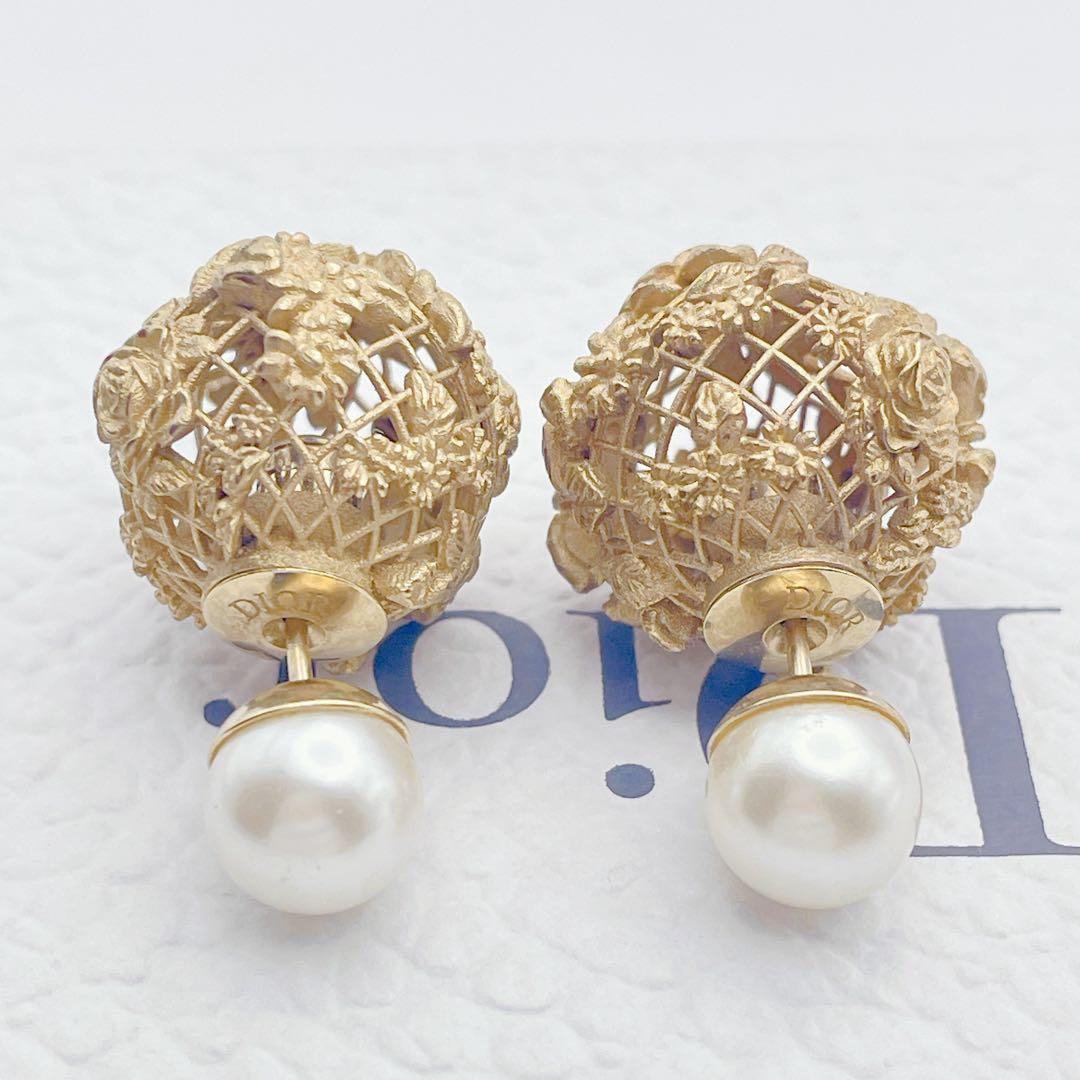 Christian Dior ピアス　トライバル　パール　リーフ　フラワー　花
