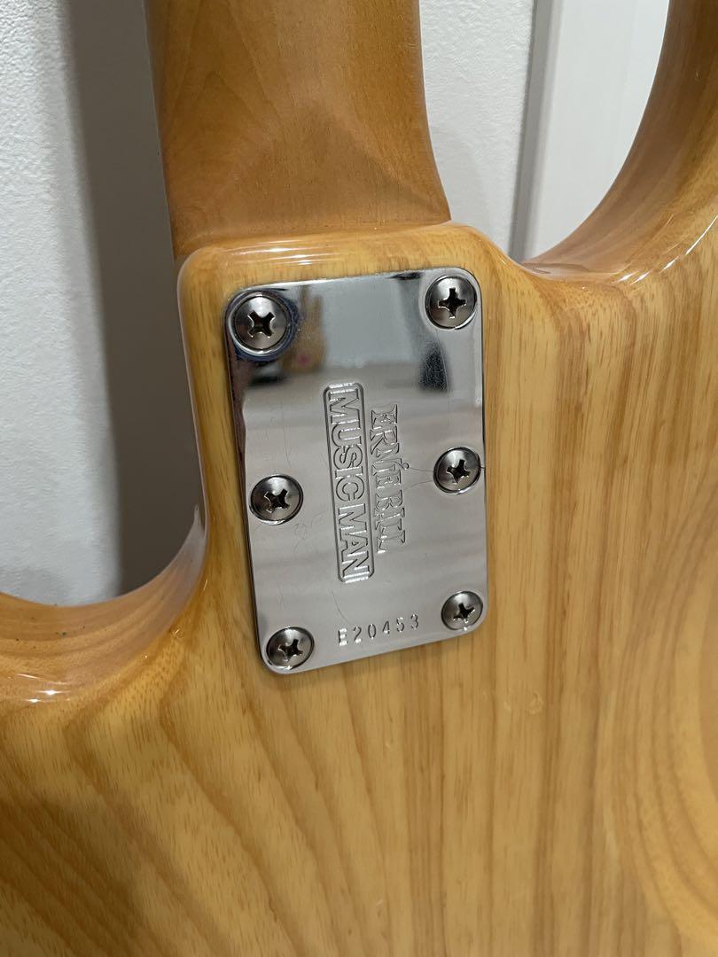 ベース　MUSIC MAN Sting Ray
