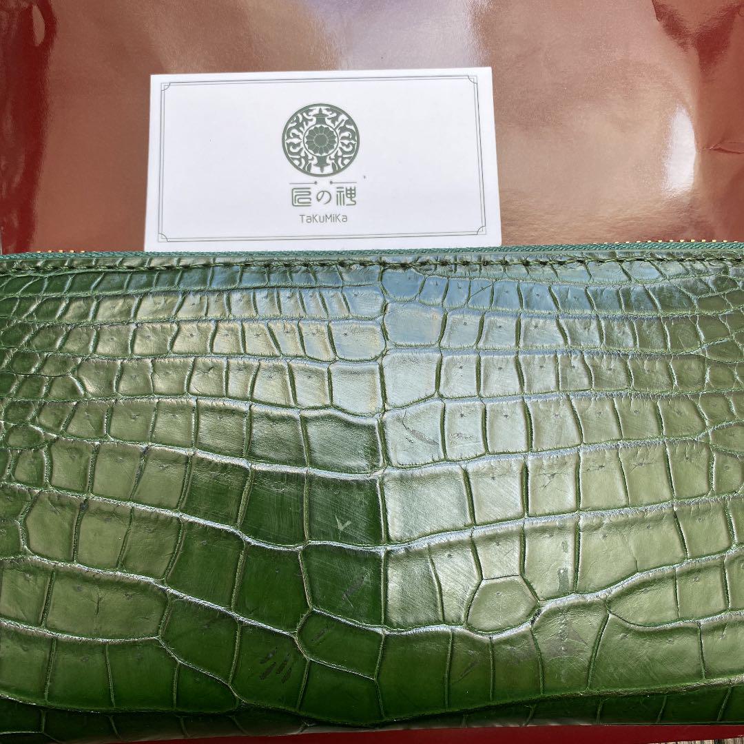 クロコダイルの革を使った長財布です!TaKuMiKaの商品です!