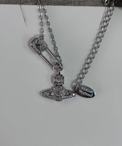Vivienne Westwood 惑星モチーフ ネックレス - メルカリ