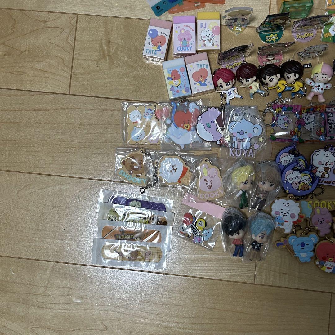 未使用 BTS TinyTAN BT21 グッズ 大量まとめ売り 防弾少年団 BTS TinyTAN BT21 詰め合わせ セット
