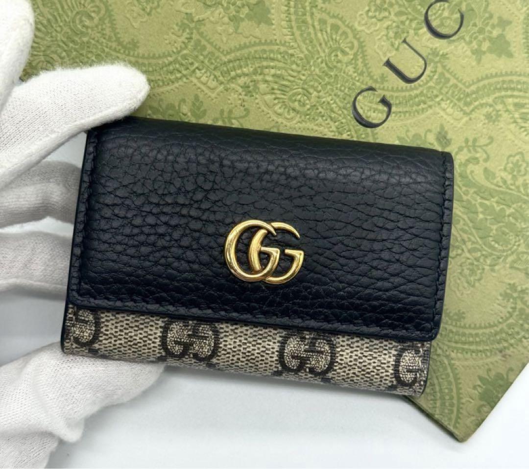GUCCI GGロゴ レザーキーケース