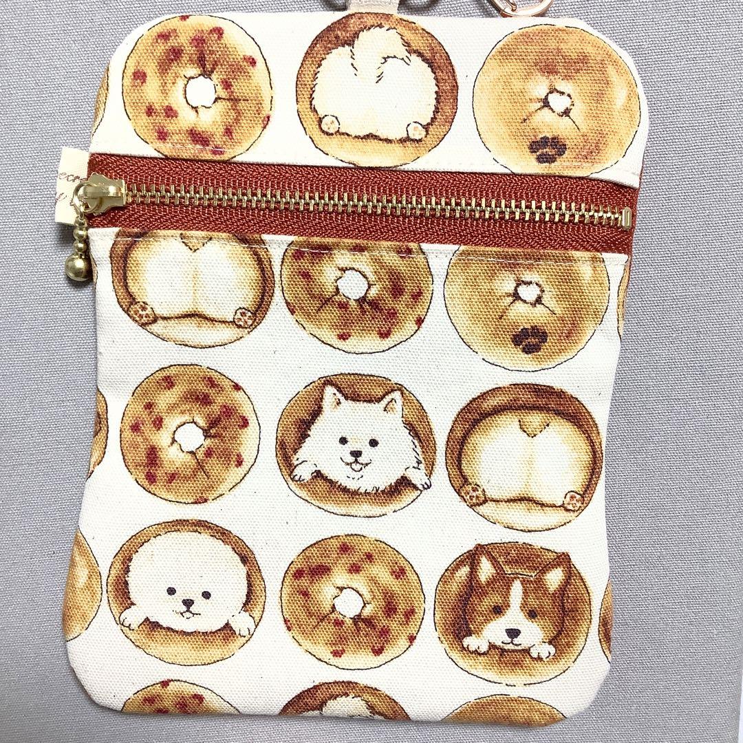 ハンドメイド　フラットポーチ　マスコットポーチ　ワンちゃん　パネル生地　柴犬