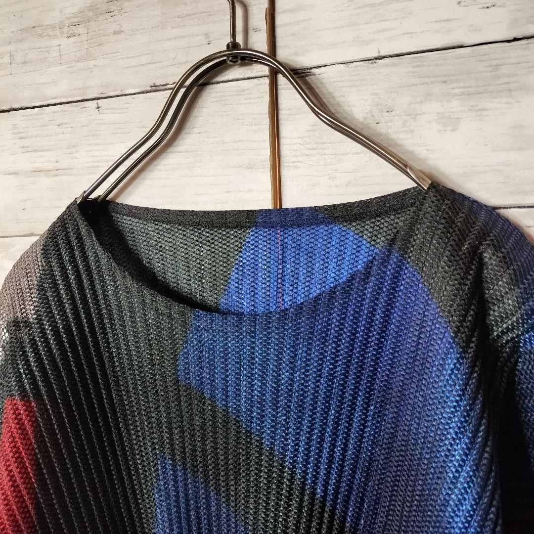 プリーツカットソー