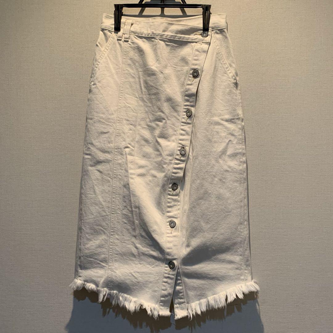 【MOUSSY マウジー】ホワイト フリンジ タイトスカート 6,000円