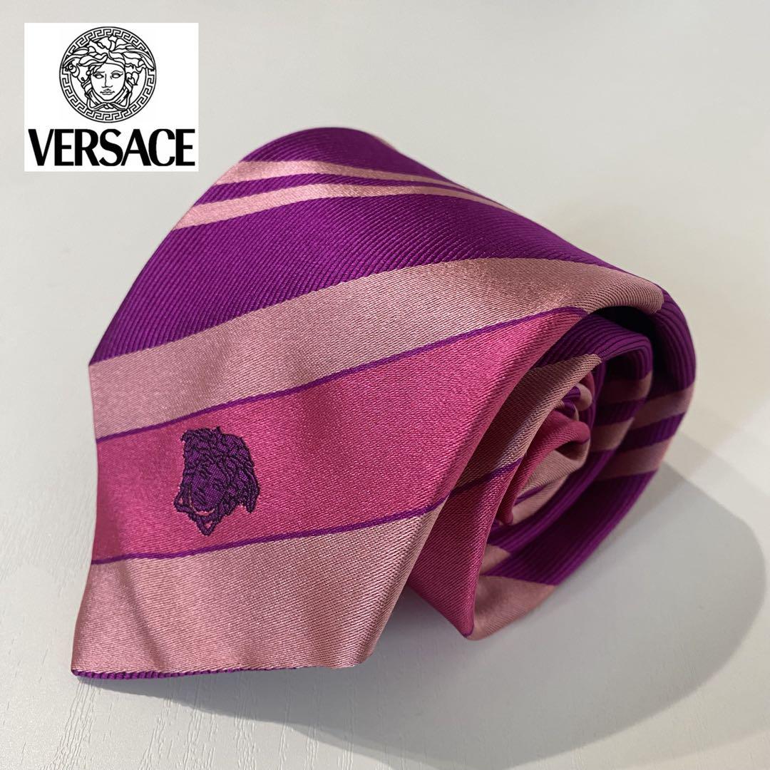 ꧁ヴェルサーチ꧂ネクタイ メドゥーサ　メドゥーサ柄　総柄 VERSACE ヴェルサーチ ネクタイ メデューサ ブルー ネイビー 総