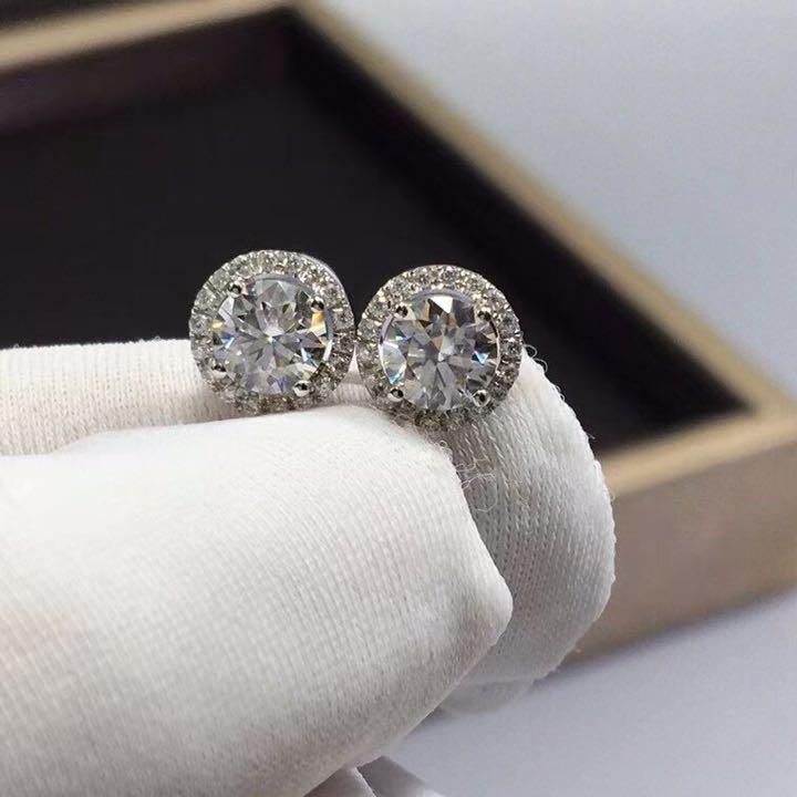 45%割引ファッションの ~【合計1カラット 】輝く モアサナイト ピアス K18WG ピアス(両耳用) レディース-FOTOSOLARENERGIA.COM.BR 45%割引ファッションの ~【合計1カラット 】輝く モアサナイト ピアス K18WG ピアス(両耳用) レディース-FOTOSOLARENERGIA.COM.BR