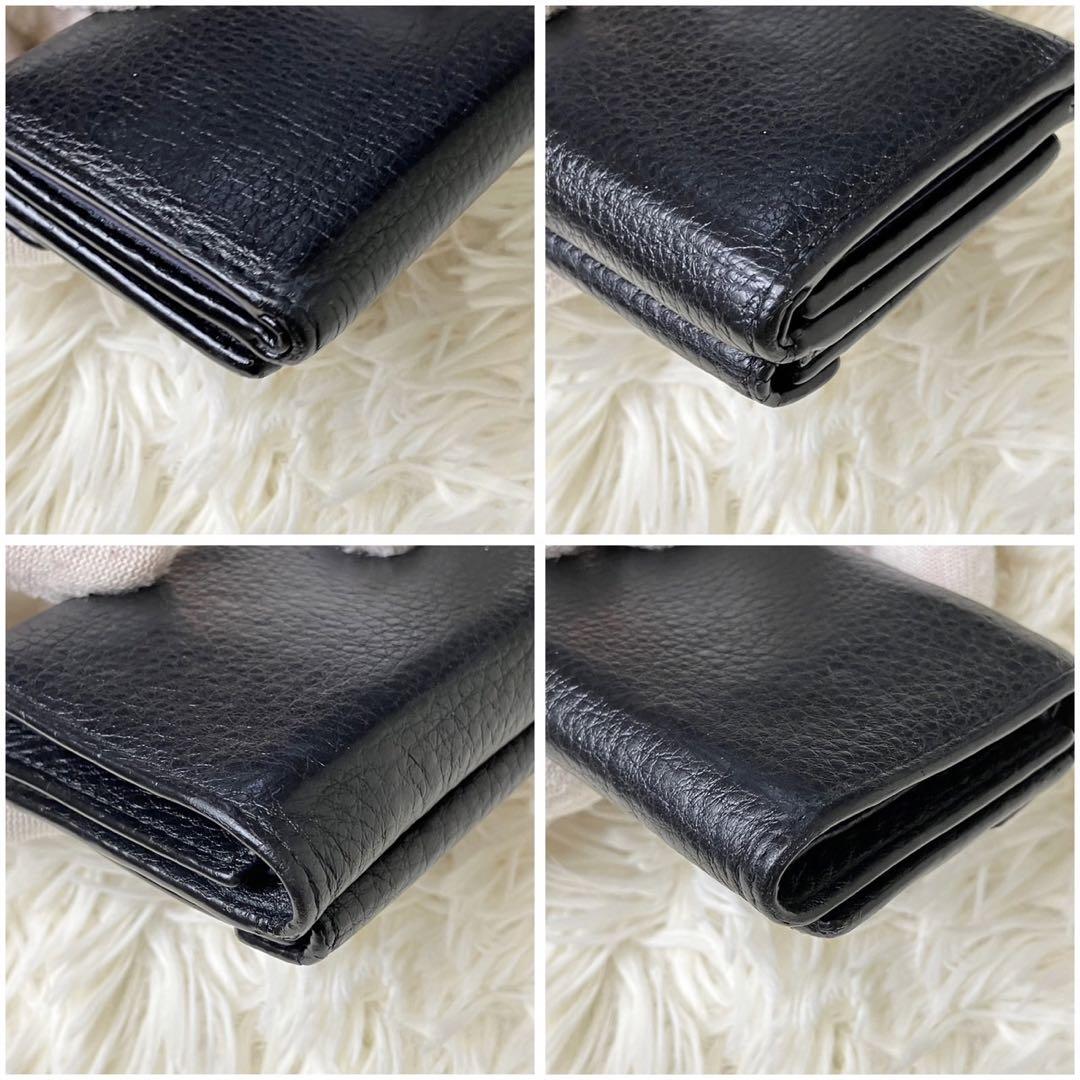 【極美品】プラダ　折り財布　ロゴ金具　レター型　レザー　シボ革　ブラック　黒