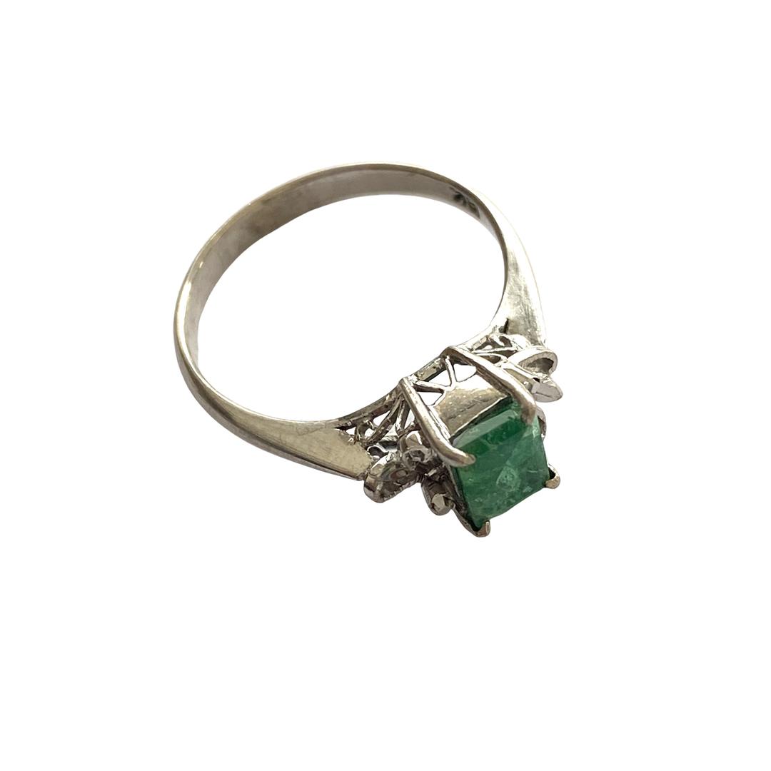 【ヴィンテージ】18K　色石　リング　指輪　13号程　WG