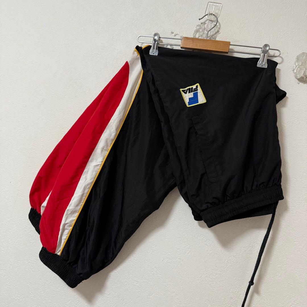90sヴィンテージ★FILA/フィラ★ナイロン★セットアップ★黒赤白黄青★XL 90sヴィンテージ☆FILA/フィラ☆ナイロン☆セットアップ☆黒赤白
